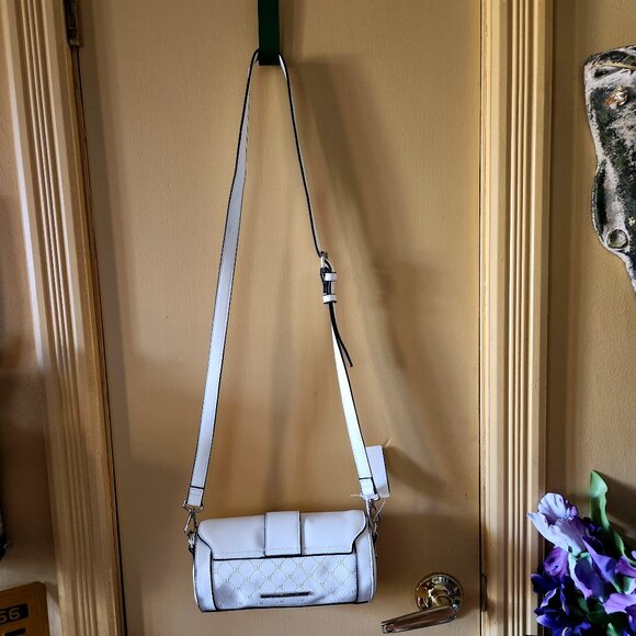 Steve Madden What's not to love about this snazzy cylindrical purse - nwot - Picture 2 of 7